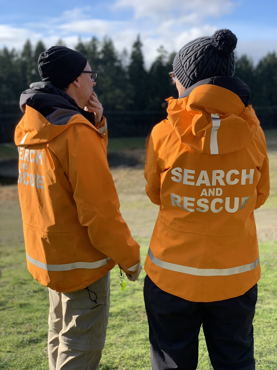 jaredhunt's tweet photo. Closing out Indro’s @IndustryUAVs #BVLOStrials day, there is lots of valuable drone dialogue between stakeholders. A “drone-alogue” perhaps? #DronesForCanada #DronesForGood #DroneSafety https://t.co/KElBvN7jBv