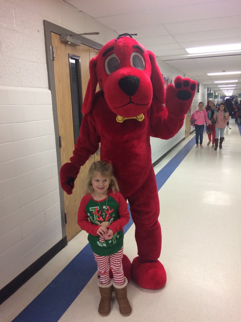 bjphipps2002's tweet photo. Clifford visits WGE! @WGE_Principal @WGE https://t.co/2wNV0stwIP