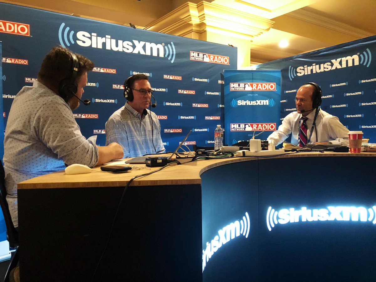 BoMel hoppin’ on the mic for @MLBNetworkRadio.  #WinterMeetings https://t.co/l04AGpYE4S