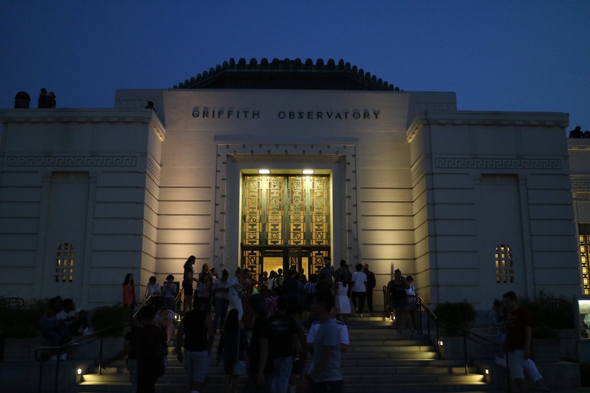 マッキー 美しい風景が好き グリフィス天文台 アメリカ ロサンゼルスの街並みを一望することができます 昼もキレイなんですが 夜に行くと更に楽しめるので オススメです T Co Gjdntgkaum