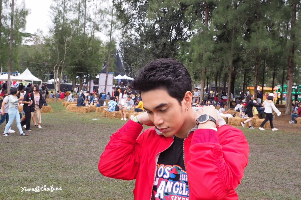 yinru_thaifans's tweet photo. @K_AF9 at #BMMF9
#BigMountainMusicFestival
#KKongPoom #KKP
#เคก้องภูมิ #เคก้องพูม #GrandCompilation2018 #GRANDMUSIK https://t.co/p6YpxN6B6z