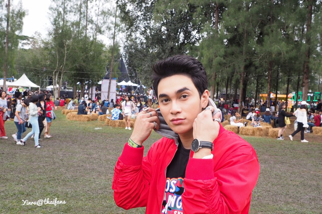 yinru_thaifans's tweet photo. @K_AF9 at #BMMF9
#BigMountainMusicFestival
#KKongPoom #KKP
#เคก้องภูมิ #เคก้องพูม #GrandCompilation2018 #GRANDMUSIK https://t.co/p6YpxN6B6z