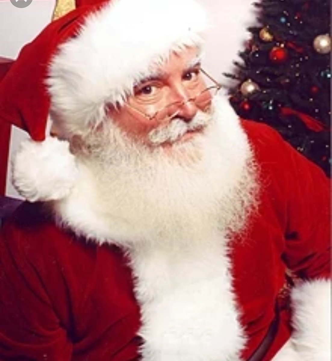 ForestHillsCC's tweet photo. Don't forget that Santa will be at the Christmas party on Wednesday for a meet and greet. https://t.co/VjgTsPzvuE