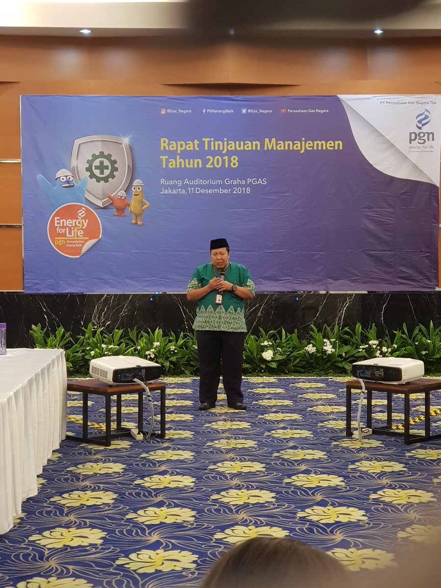 institute_aai's tweet photo. @Gus_Arifin diberi tugas memimpin Doa di #RTM2018 @Gas_Negara cc yai @na_dirs @Amal_Alghozali @picoez @NUgarislucu @kokokdirgantoro https://t.co/7HMxieDZHC