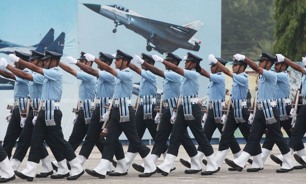 educationmbi's tweet image. കോമൺ അഡ്മിഷൻ ടെസ്റ്റിന് അപേക്ഷിക്കാം; വ്യോമസേനയിൽ ഓഫീസറാകാം dlvr.it/QtKLK7 #CommonAdmissionTest #AirForce