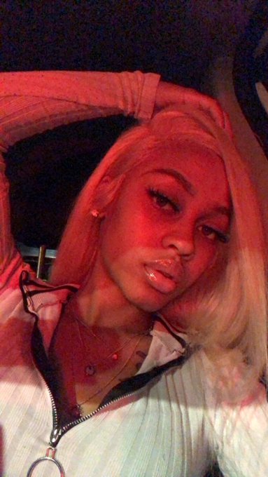 Watch GODDESSBAE__💛's leaked NSFW photo on TwXstars