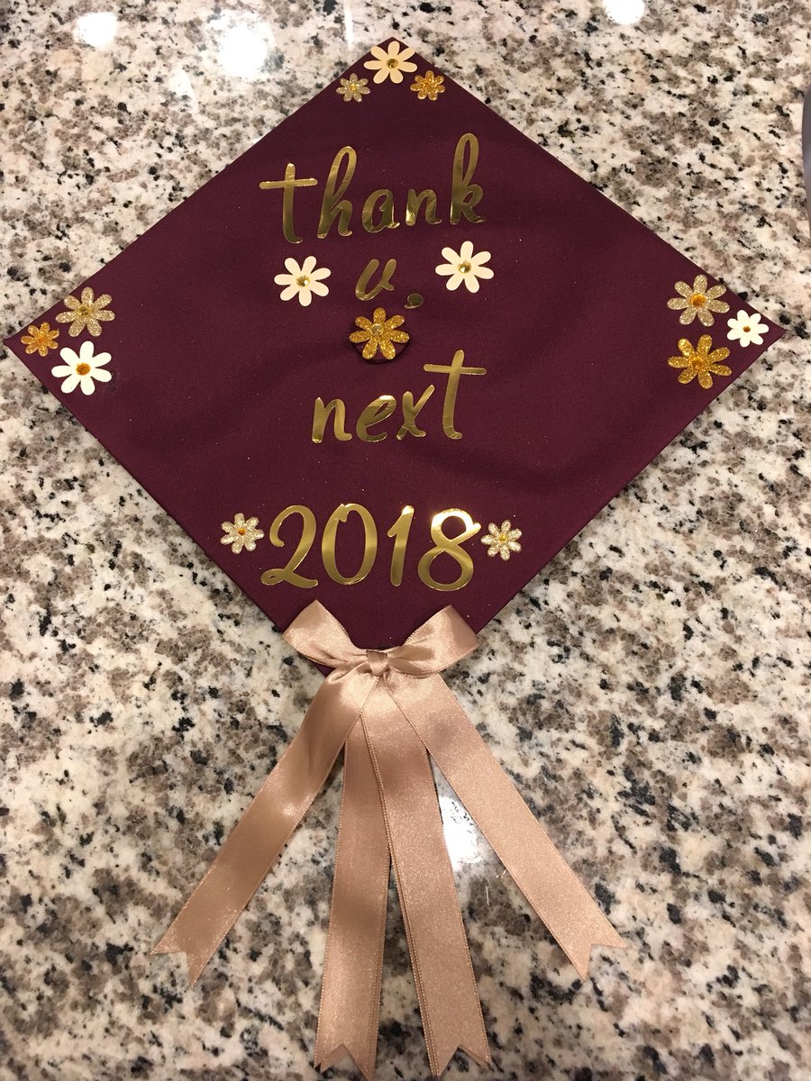 Thank u, next!✌🏻🌼 #asugrad #scap #gradcap #tobeincollege #classof2018 #asu #starbuckspartners #asuonline #graduation #thankunext @arianagrande