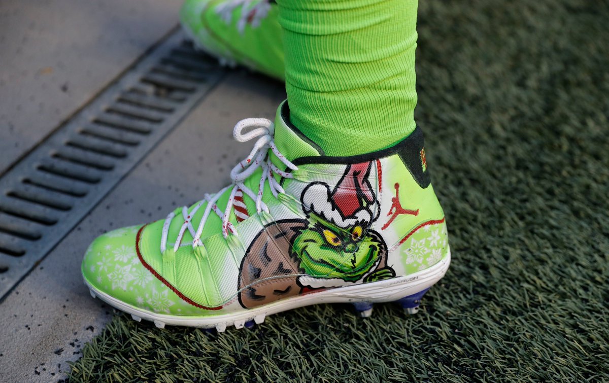 jumpman grinch cleats