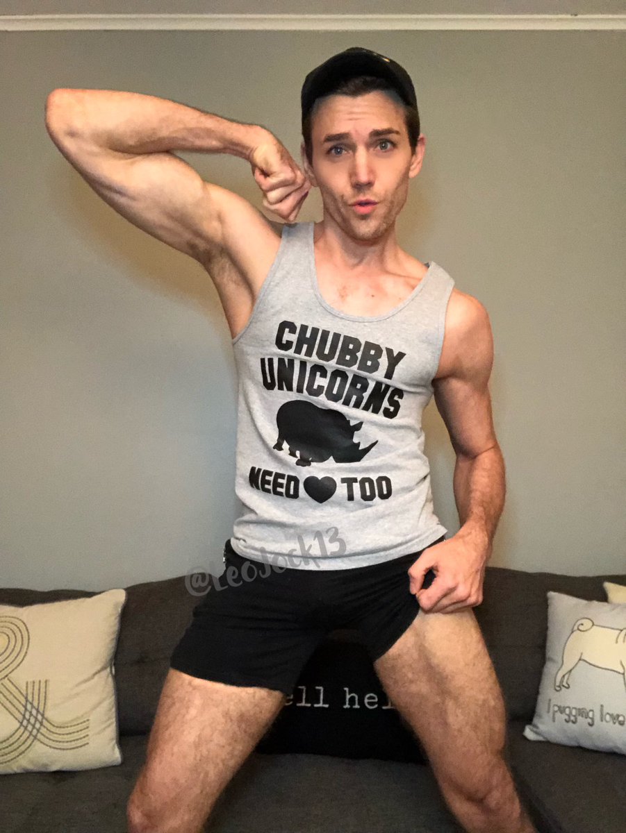 Happy Monday everybody! Come help shake the Monday blues and hang out with me on @chaturbate! LeoJock13.com @EliteMaleCams @MaleCams2 @ChaturbateGay @bowtiecam