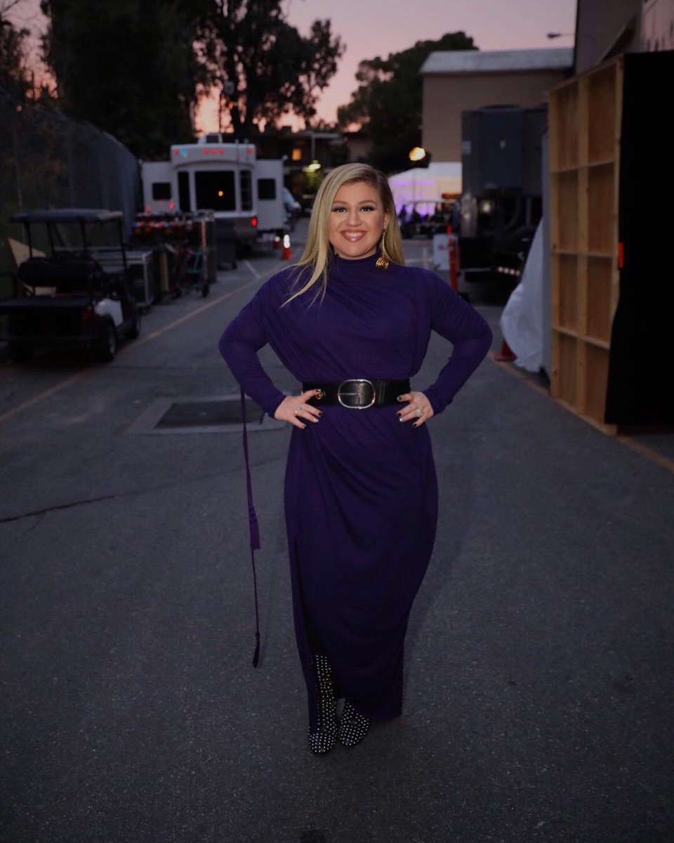Kelly Clarkson tweet media