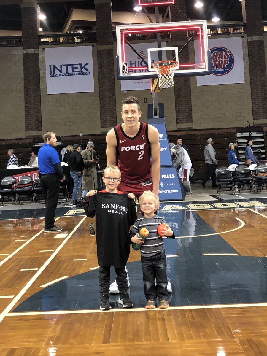 SFSkyforce's tweet image. Tonight’s @SanfordHealth Fan of the Game is Colton! #FORCENATION
