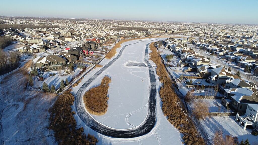 bkarschuk's tweet photo. The pond from above. https://t.co/pLbZgsUMzs