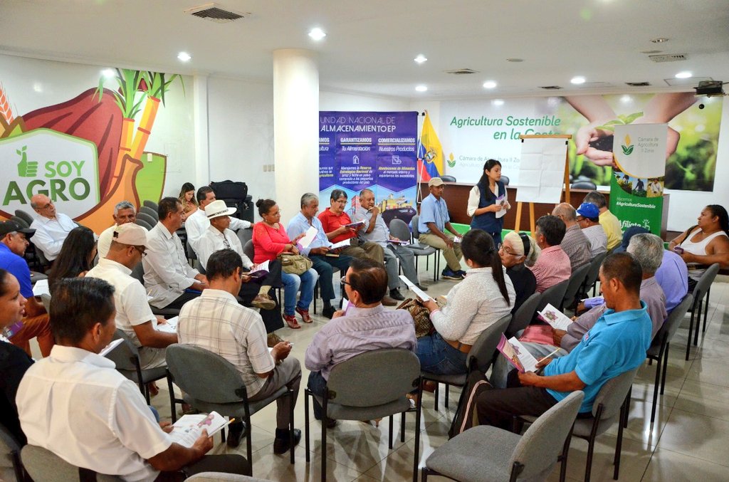 epUNAEc's tweet photo. [BOLETÍN] Pequeños agricultores reciben taller sobre cultura financiera. Mira la nota 📝👇🏻 https://t.co/vEz4c9oj5C https://t.co/OdnRmP77d0