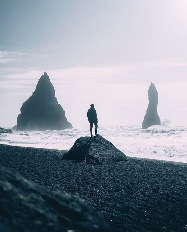 _guyatlas's tweet photo. The Story of the Three Trolls of Vik is hundreds of years old, a legend that speaks of southern Iceland. Here, folklore has it that three trolls tried to capture a viking ship off the shore, but their bodies were turned to stone in the sun's rays 🌞 @… https://t.co/xnwVckv21K https://t.co/JunYFcfINN