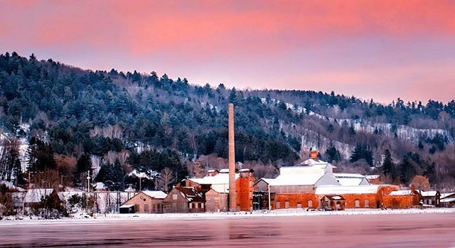 michigantech's tweet image. #mtuscenes #sunset 🌄#ourbackyard 📸 #photographer @venkata_rajeshchundru #purekeweenaw #michigansupperpeninsula #sky #quincysmelter #mininghistory #coppercountry