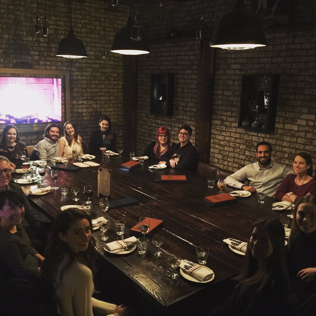 #AcademicAdvent Day 10: #ScientistOnTheShelf partied it up at the Chambers lab holiday dinner <a href="/XOHofficial/">XOHofficial</a> ! #itdoesnthavetohurt