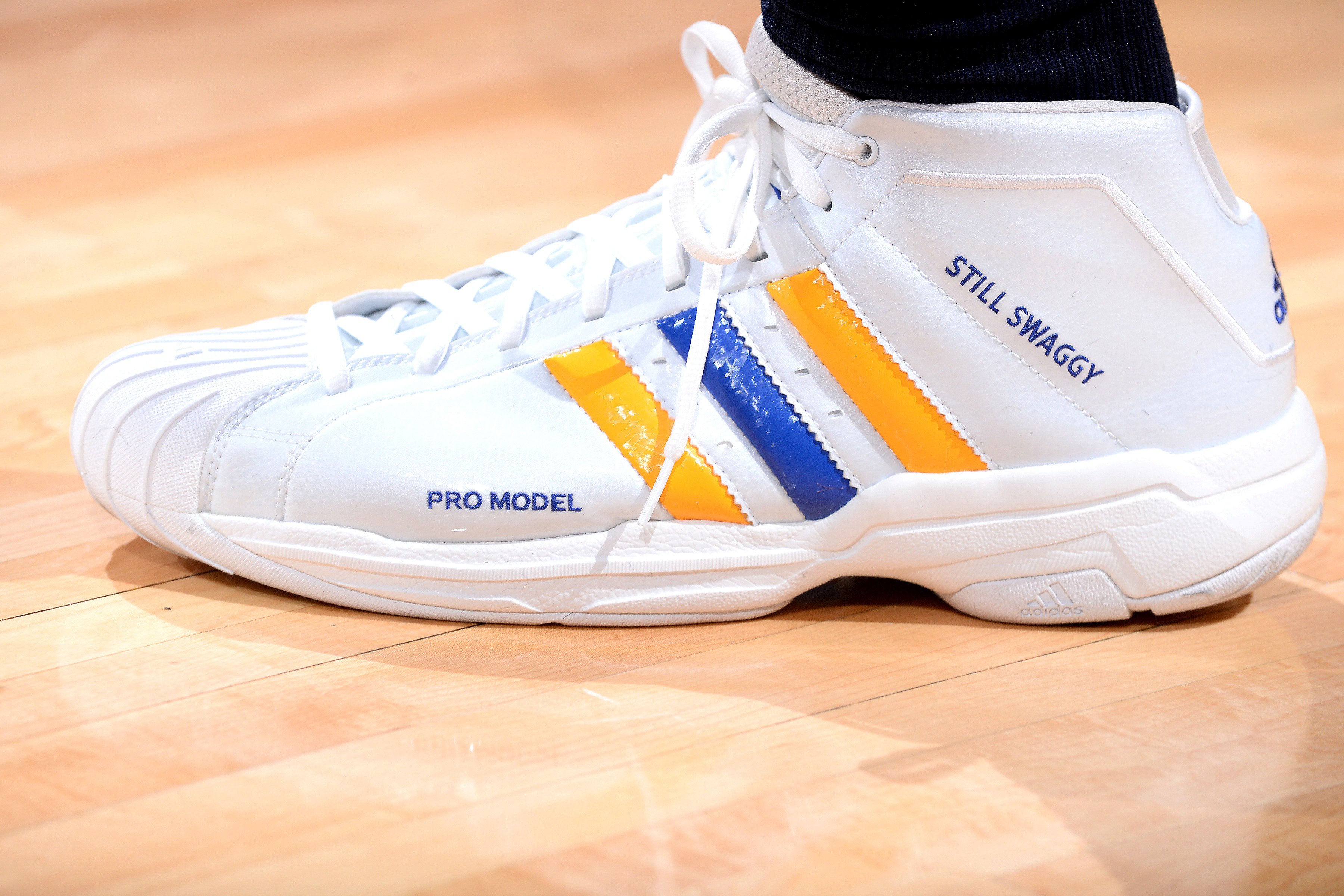 Impure taxi cold B/R Kicks on Twitter: ".@NickSwagyPYoung warms up for the Nuggets in the  “Still Swaggy” Adidas Pro Model PE https://t.co/LcfyZK5p47" / Twitter