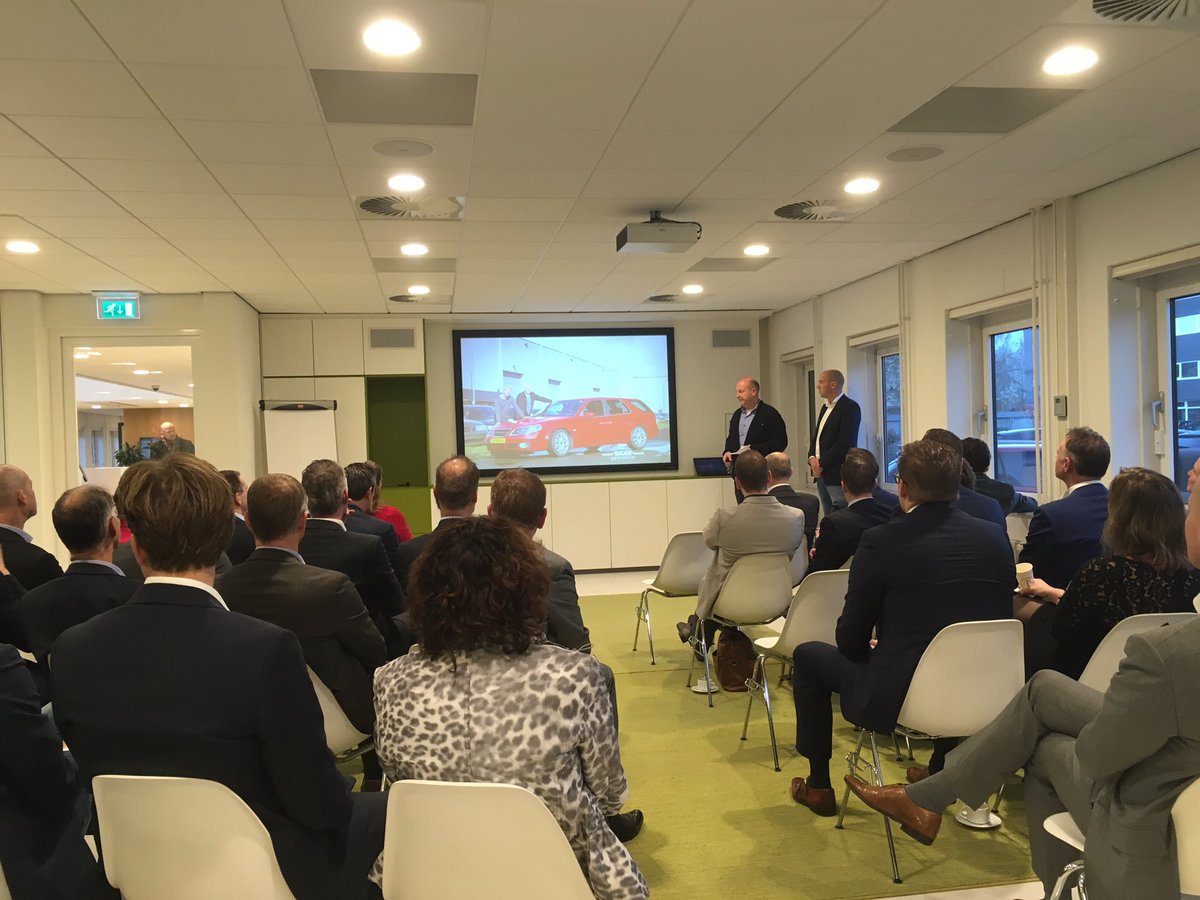 KBoonzaaijer's tweet photo. Aftrap #CEchallenge #Circulaireeconomie met @RabobankRH en @RaboUtrecht, @Rabo_Amersfoort en @rabobank @Rabobank https://t.co/UkC910icpi
