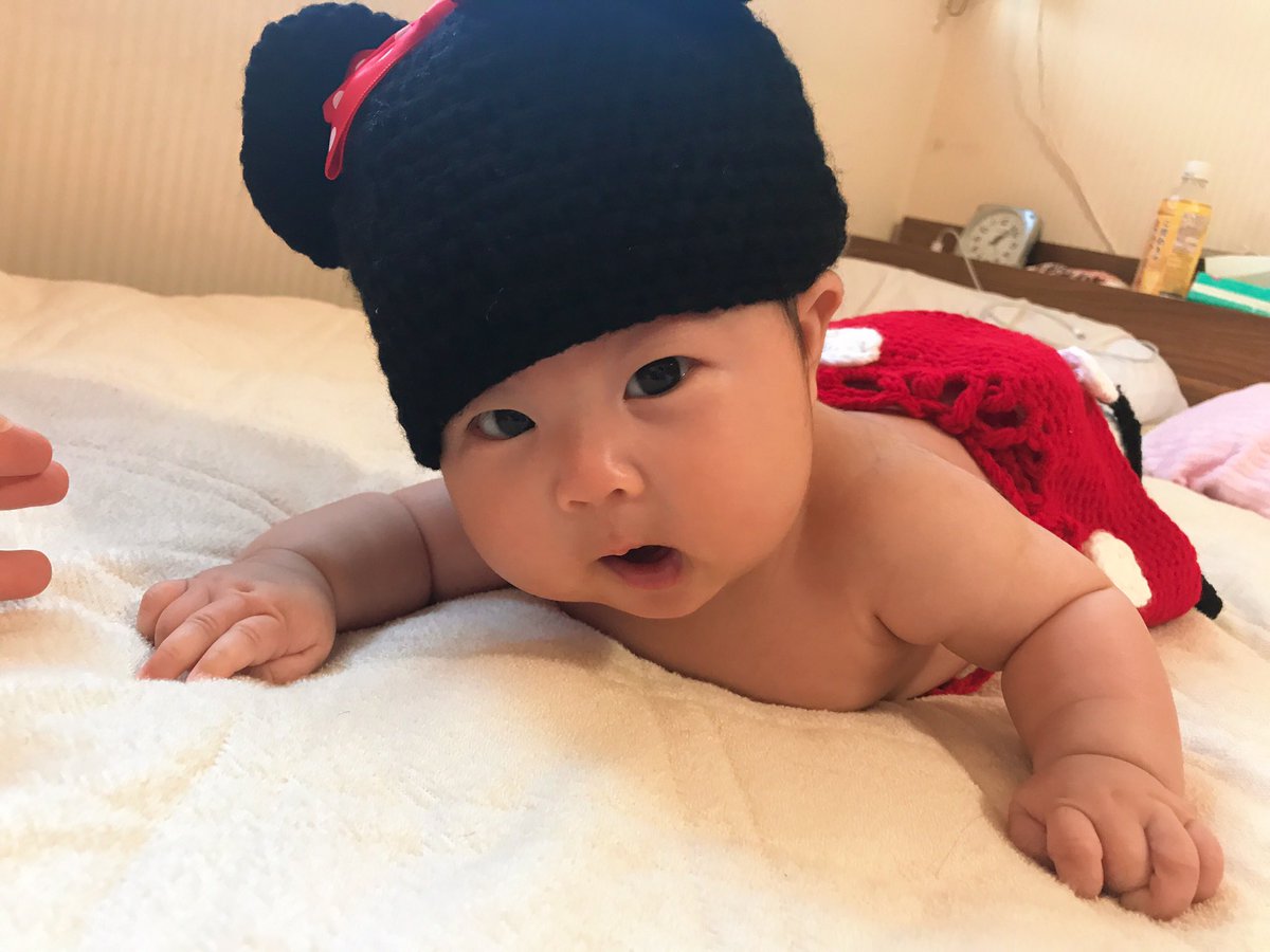 gorigorii2's tweet photo. 12/5

首がほぼすわりました💗
ぽちゃぽちゃしてますがまだまだ6キロです🍼
声を出すのが楽しいのかめっちゃ喋ってます！
今は寝返りの練習を頑張っています。
あと少し！頑張れ👼

4ヶ月おめでとう💕 https://t.co/9IJrb0UhTr
