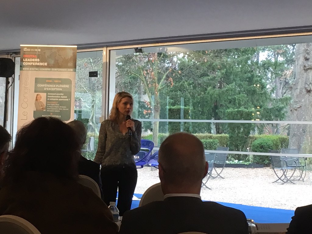 CDO_Alliance's tweet photo. Conference d intro de la digital leaders conference par @MaudBailly #accorhotels https://t.co/6decDHOQgA