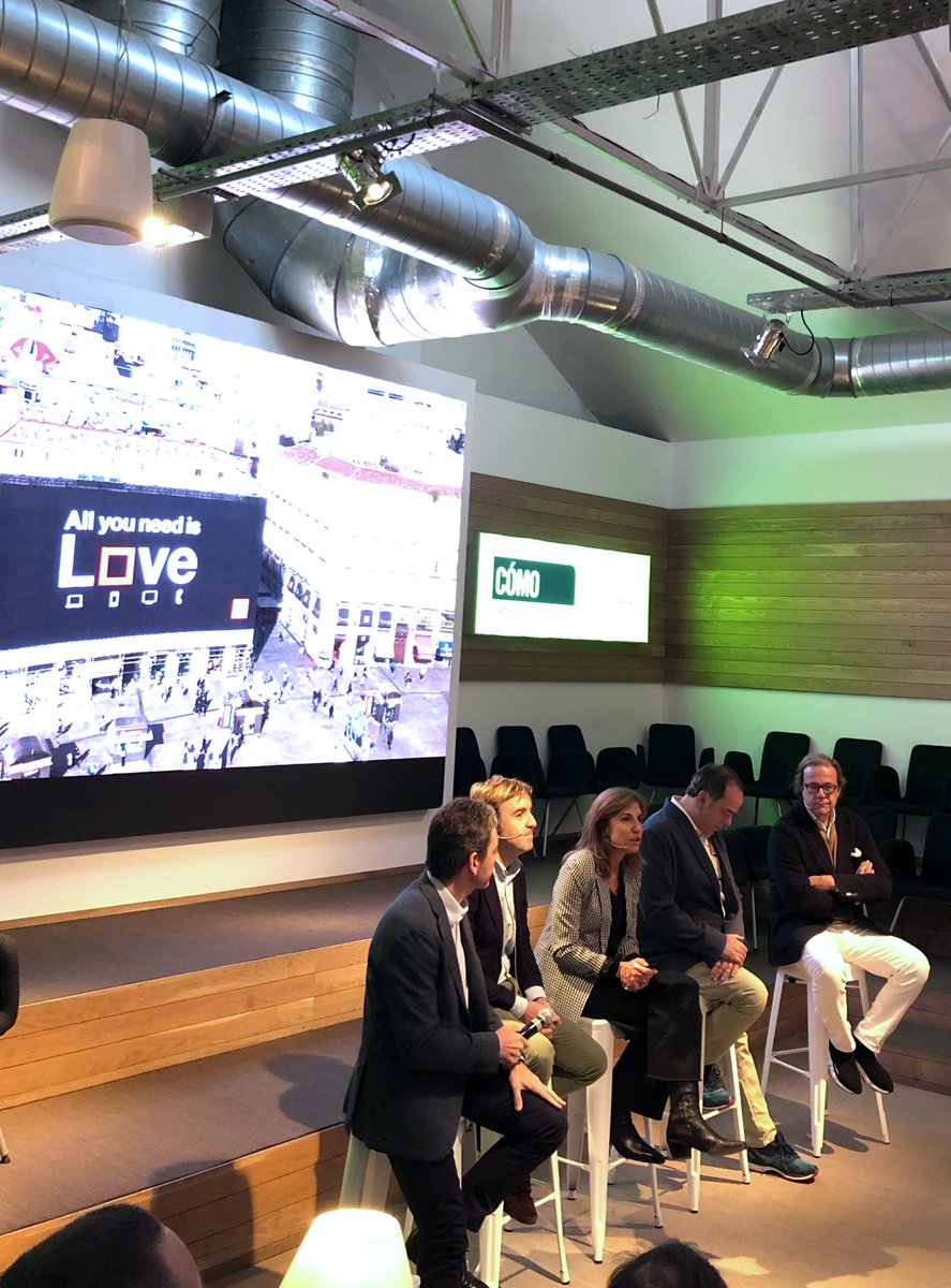 MartaMuizFerrer's tweet photo. En el Foro de Marketing y Comunicación #elcomo de nuestro partner #ChallengeBasedLearning @comunicamasa compartiendo y aprendiendo de la experiencia #porunusolovedelatecnologia @orange_es https://t.co/75ijkWoFdF