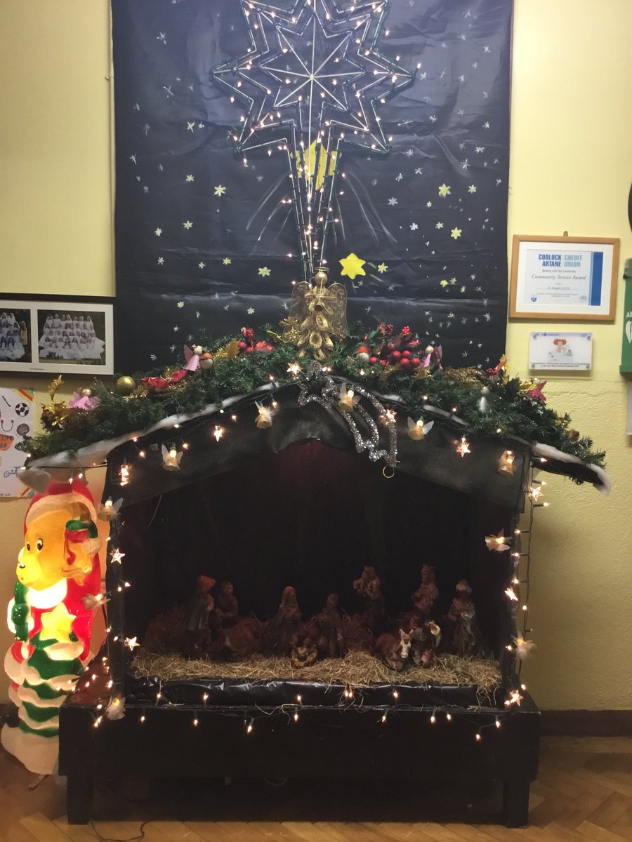 BrigidsGns's tweet photo. It’s beginning to look a lot like Christmas.... ⛄️❄️🎁🎅🏻🤶🏻 https://t.co/yLDLV9tALh