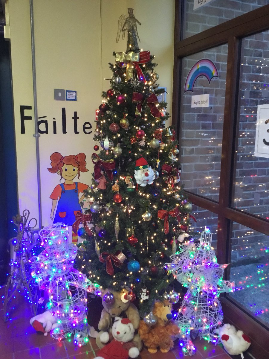 BrigidsGns's tweet photo. It’s beginning to look a lot like Christmas.... ⛄️❄️🎁🎅🏻🤶🏻 https://t.co/yLDLV9tALh