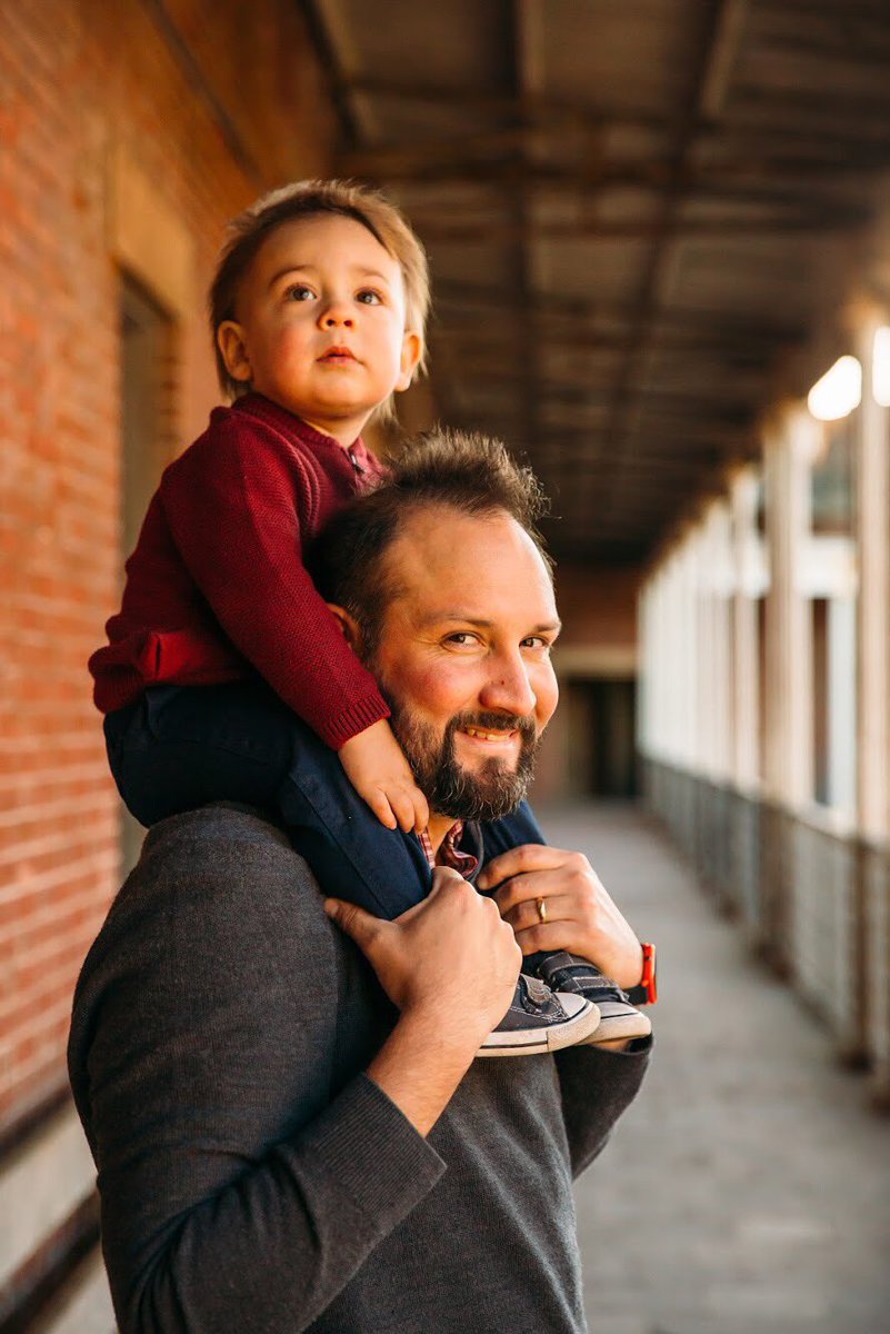 I’m surrounded by handsome men.