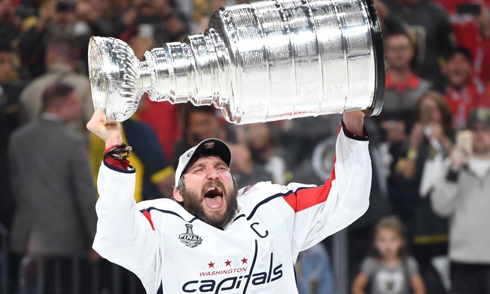 NYCCapsCrew's tweet photo. Do you guys remember this moment in Caps history? https://t.co/omfxgElEVq
