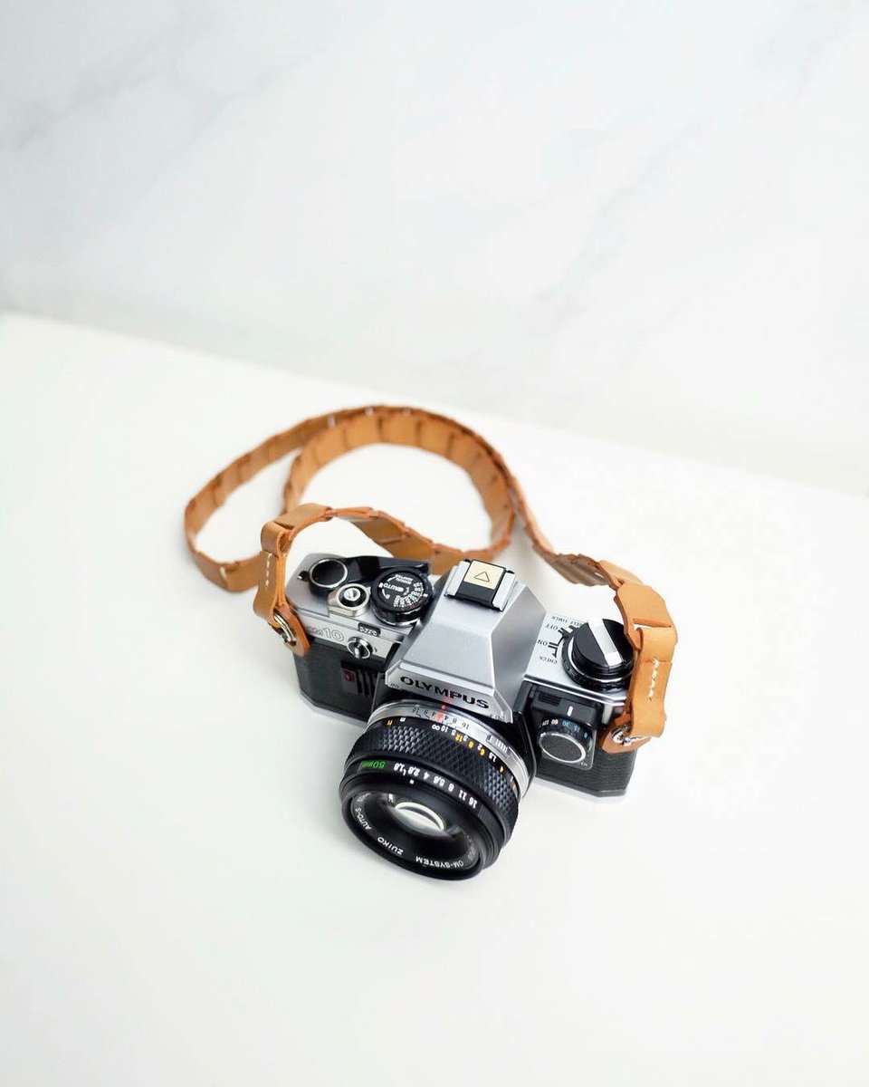 CombiHandcraft's tweet photo. The best gift to buy for any occasion. 
#combihandcraft #handcraft #handmade #leathercraft #italianleather #leatherstrap #camerastrap #fashion #Traveller #สายคล้องกล้อง #หนังแท้ #หนังอิตาลี #งานแฮนด์เมด https://t.co/2POak4ThXy