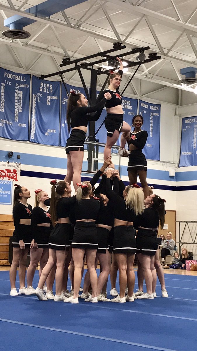 SVSU_Cheer's tweet photo. The 15th annual toys for tots, “Cheer 4 Charity” was Sunday! What a blast! So many toys and money raised for the community! Good job everyone♥️ https://t.co/JbAd1KhAiR