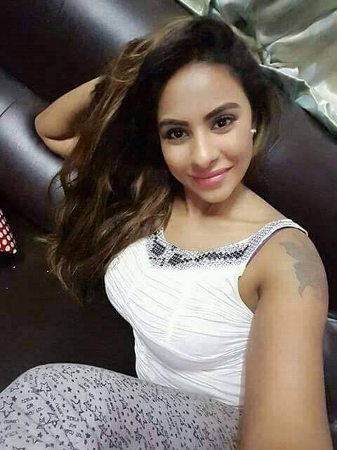 AdmireRakshitha's tweet photo. @LustyBhabi @Desi_anjali @eroticruby @EroticRuchika @MilePics @Burbhakt1 @SexyAnitaGupta @chicks_desi @DDevilav08 @SupperSunny @shivanibhabhi @NaughtyBhabhi @Kajolkhanal @ssakshii_diva @CalmNCool2 @kazchintu @Eroticadesire @GharwalAnkita @fri55534410 #Lovely Morning😘 https://t.co/QXSBbNBCSr