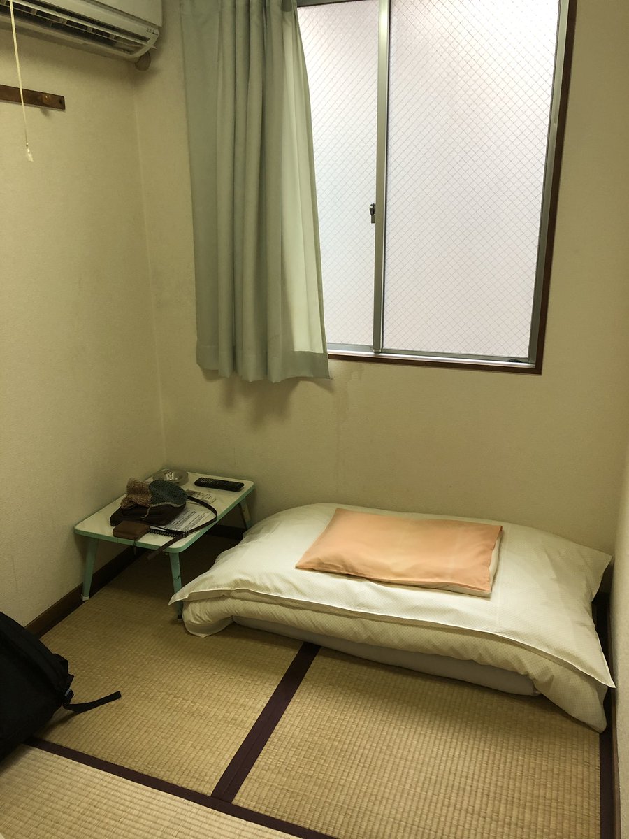 藤原愛の鍵盤ひとり舞台 三畳一間のお宿に再び 落ち着く ٩ W و 今晩 12月11日 火 大阪西成難波屋 Start18 40 Chargeなし 投げ銭 第二十一段やさぐれの宴 千秋楽 共演 松之屋 みずほ 島内ひとみ 初代隆正宗 まさき 藤原愛は 頃から30