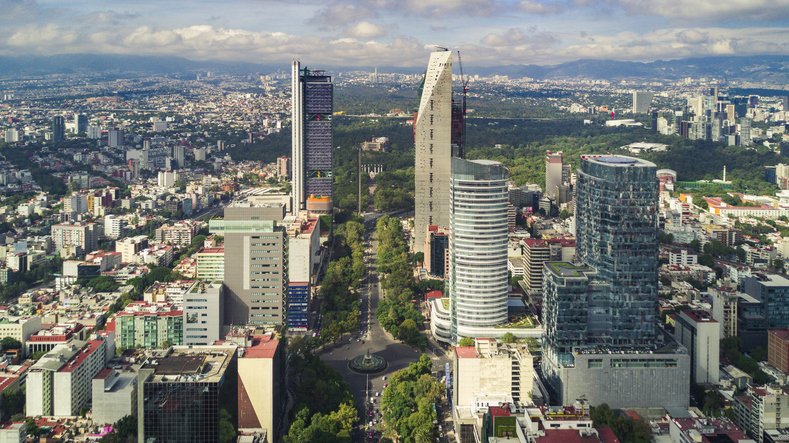 ¿Sabías qué #México es el mejor destino de Latinoamérica para viajes de negocios? Este año ha presentado un crecimiento del 18'8% en eventos y reuniones de trabajo. Fuente: @Forbes