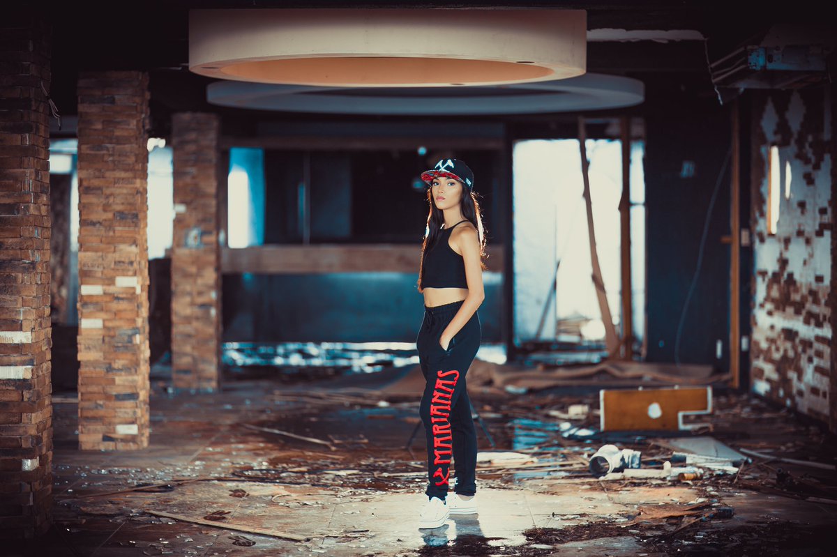 tribemarianas's tweet photo. JOGGERS ⚡️⚡️⚡️
You read that right.. 😏 One of our most popular products is back just in time for our 3rd Year Anniversary. Our all new "The Marianas" joggers in black with red drip. >> DROPS TOMORROW! > WEDNESDAY > 12/12/2018 > Doors open 11AM >> STAY READY ⚒ https://t.co/KHPXxBD6yD
