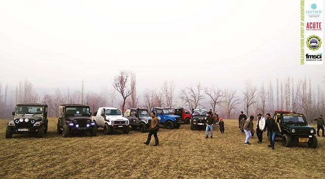 kashmiroffroad's tweet photo. Our Sundays be like
#kashmiroffroad #kashmirmotorsport #kashmir #offroad #skyviewevolution #skyviewpatnitop #4x4 #4x4life #offroadlife #koclub #koboys #4wd #offroadadventure #offroadtrail #mudding #gotmud https://t.co/3s0dKBMIK5 https://t.co/gpUXm9jl9y