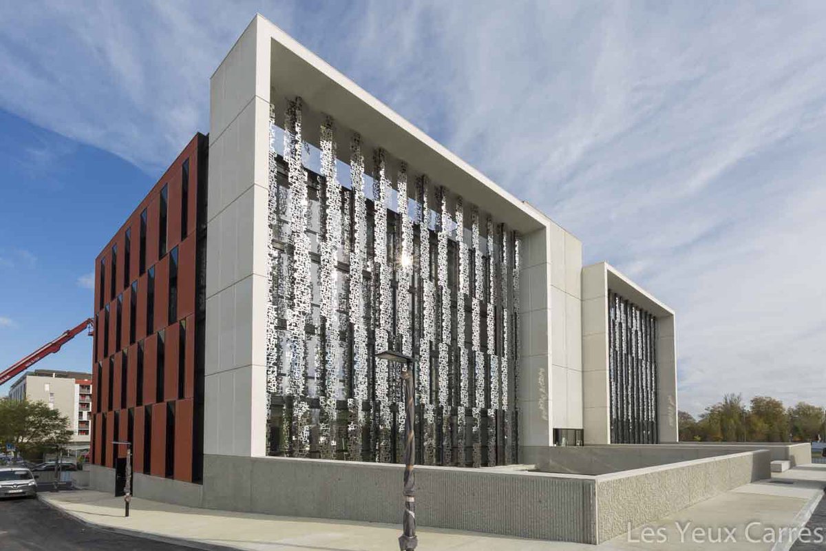 GroupeCARLE's tweet photo. #Connect @VilleRamonville livré @CFiduciaire ! #construction #responsable #chantier #building #officebuilding #kardham #lesyeuxcarrés #toulouse #béton #architecture #immobilier #city #urba #prefab https://t.co/BISknb7f1L