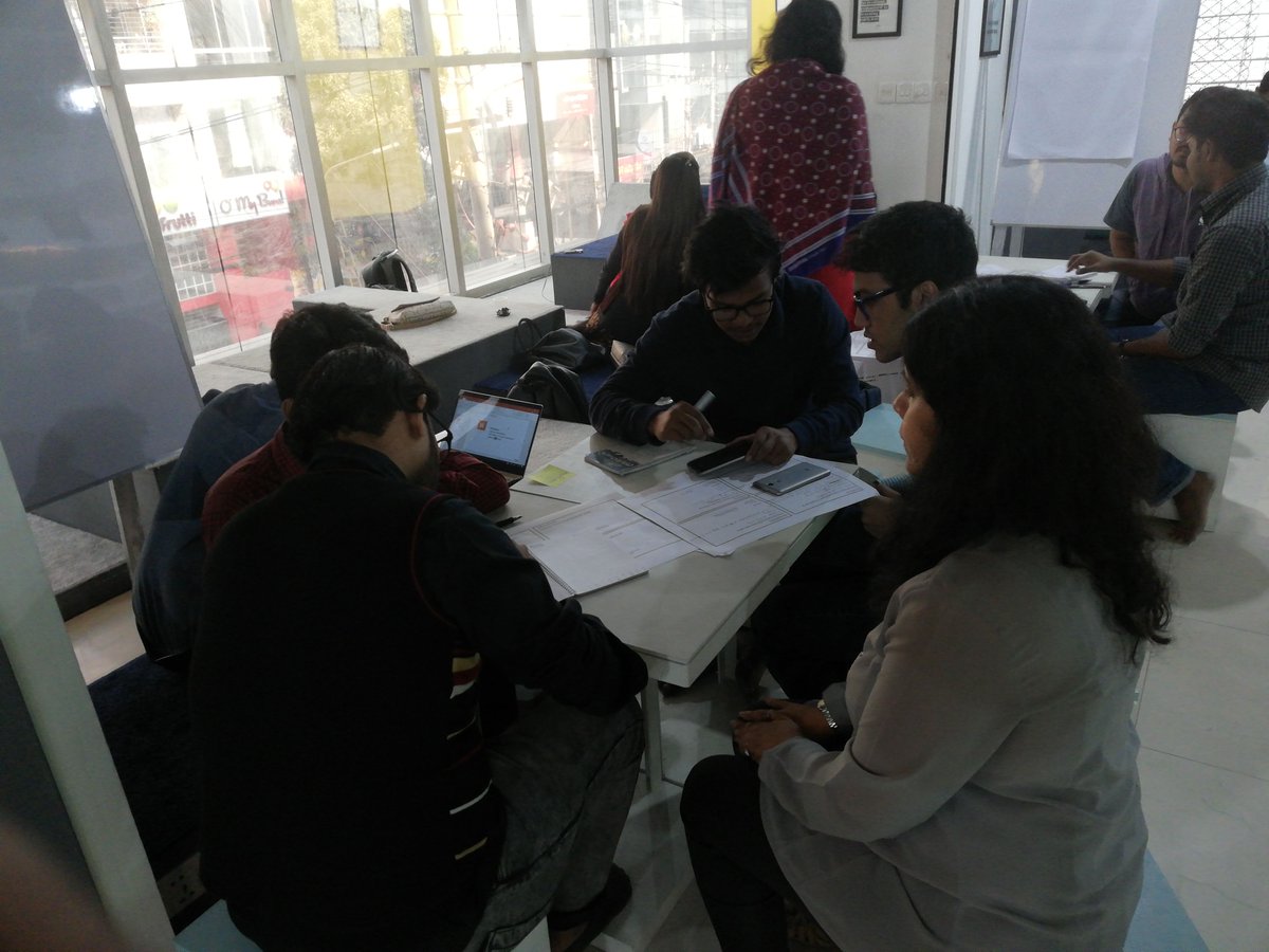 Toru_Idea's tweet photo. The impactors are working on collaborative analysis to understand themselves better!

#Impactor #Torufic #ToruImpactor #socialEnterprises #Startup #Incubation #NurturingIdeas https://t.co/yVpVgJPNrP
