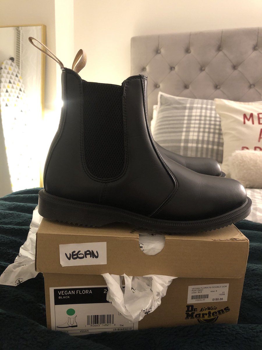dr martens ultra protector spray