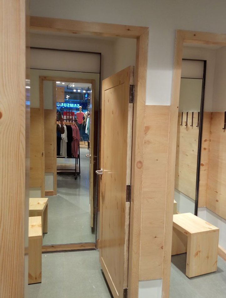 Tapp_Me's tweet photo. Delivered a @LEVIS Store for CS Group in #Durgapur

Book a free consultation for renovation - https://t.co/6wlvInssBa

#showrooms #retailoutlet #tappme #renovation #shoprenovation #levis https://t.co/D2qfXhuw9J