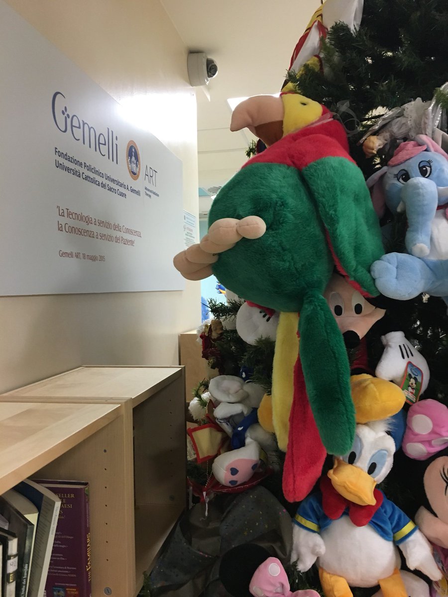 ValentinaFred's tweet image. @viola_feelings #natale #policlinicogemelli #gemelliart   Versione 2018
🎄☺️