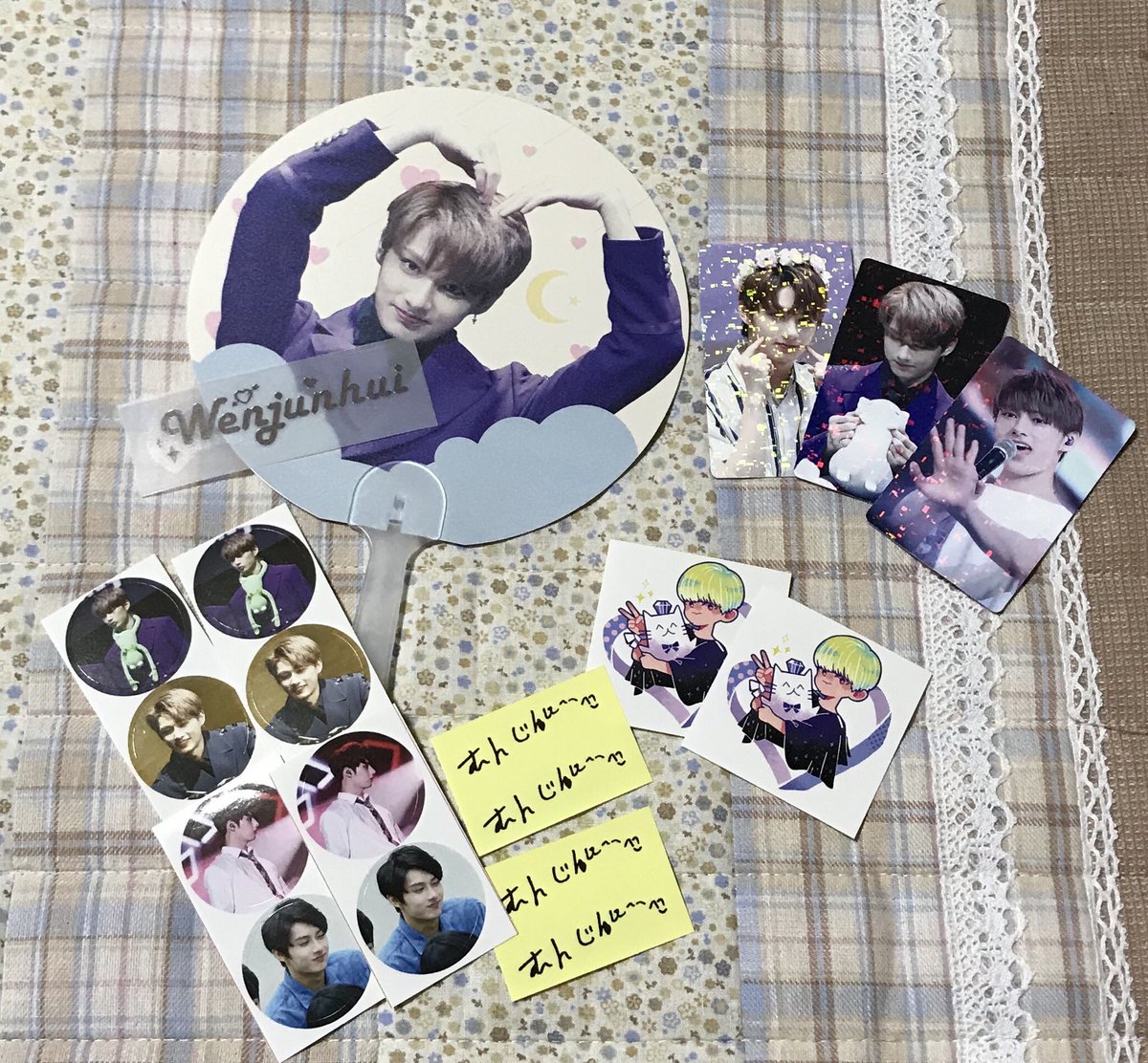 hys_svt's tweet photo. @Stay_Gold0610様❤️❤️❤️
無事可愛いじゅんちゃんをお出迎えすることができました（ ;  ; ）❤️
ありがとうございます😊😊😊

アンコンで駆け回っても手に入れられなかったうちわがあるなんて夢みたいだ… https://t.co/USbILBkLek