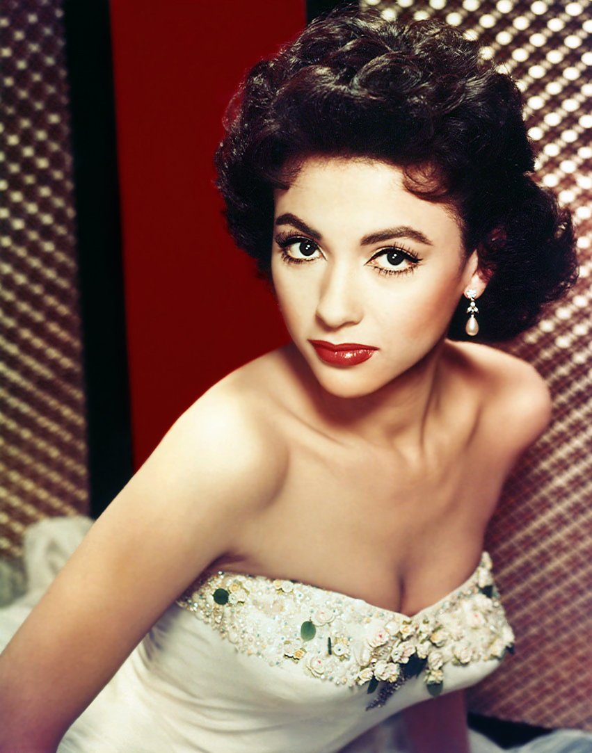 Happy 87th Birthday to Rita Moreno! (December 11, 1931) 