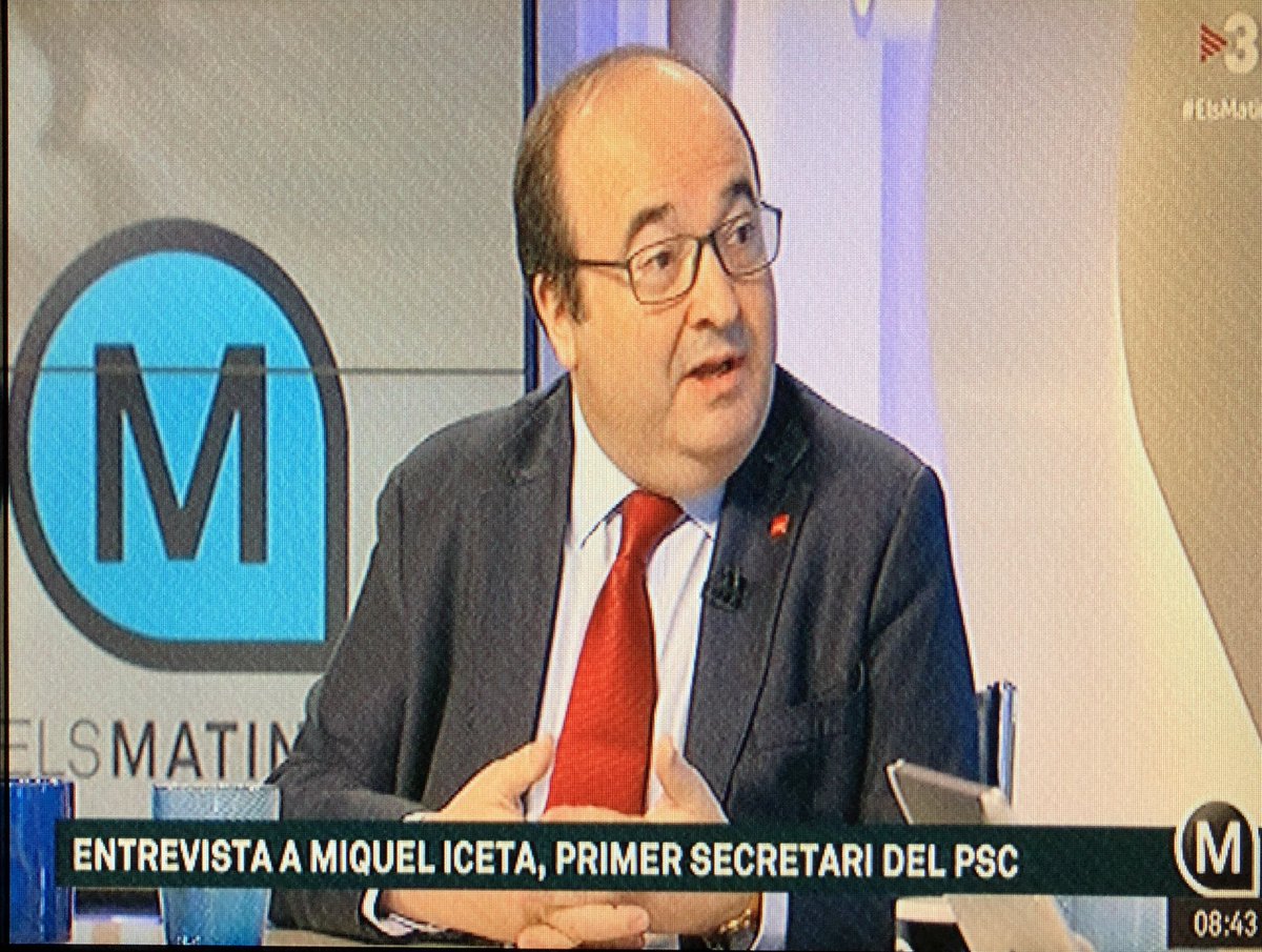 “No entendemos porque una autopista ha estado cerrada 15 horas. El gobierno de <a href="/sanchezcastejon/">Pedro Sánchez</a> y muchos catalanes no lo entendemos”. <a href="/miqueliceta/">Miquel Iceta Llorens /🌹🇺🇳</a> en <a href="/elsmatins/">Els matins TV3</a>. Lídia Heredia insiste varias veces: ¿Están cuestionando a los mossos? “No, queremos una explicación del <a href="/govern/">Govern de Catalunya</a>”