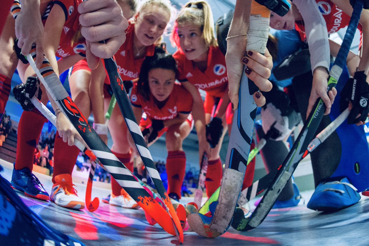 MarlenaRybacha's tweet photo. •TEAM PERFORMANCE• #mannheimerhc #bundesliga #hallenhockey #gemeinsaminblau🔵⚪️🔴 @mannheimerhc
📸 @DirkMarkgraf https://t.co/qgSMNUIKJp