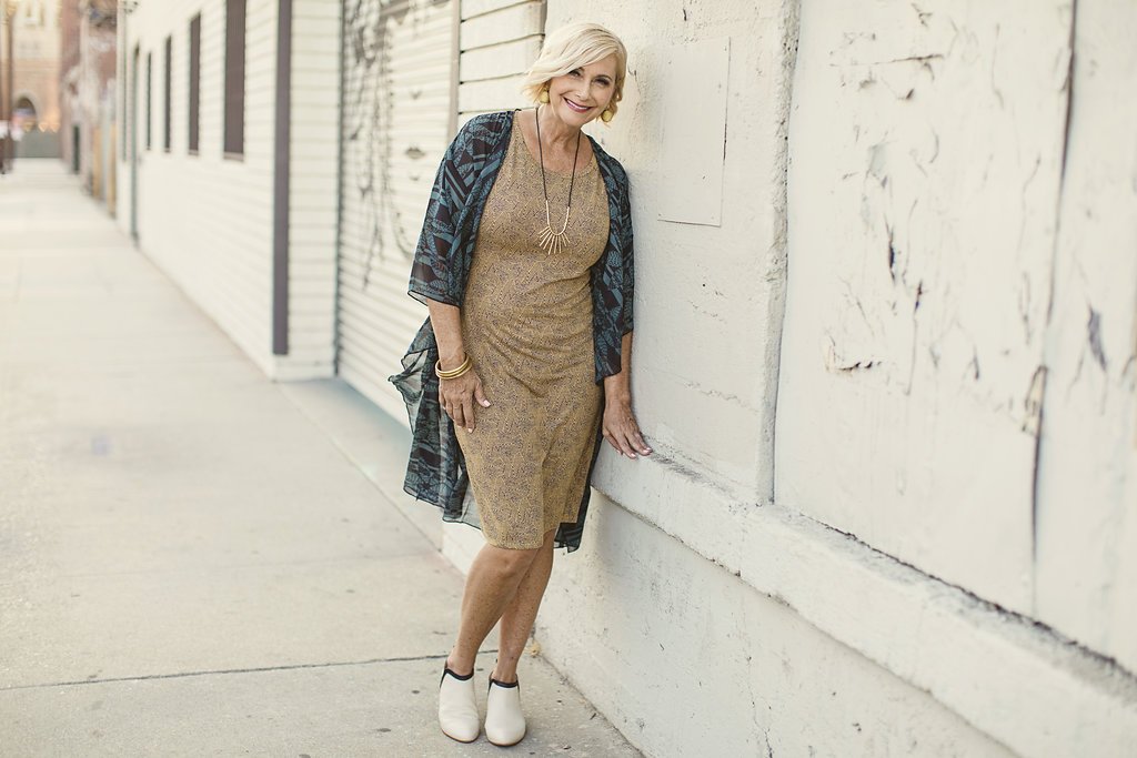 lularoesorge's tweet photo. "Beauty begins the moment you decide to be yourself."  - Coco Chanel
https://t.co/q92JddNAZ1
#fallfashion #winterfashion #beyoubravely #lularoeanniesorge #pennsylvania #popupparty #leggings #dresses https://t.co/25mbvK5U5u