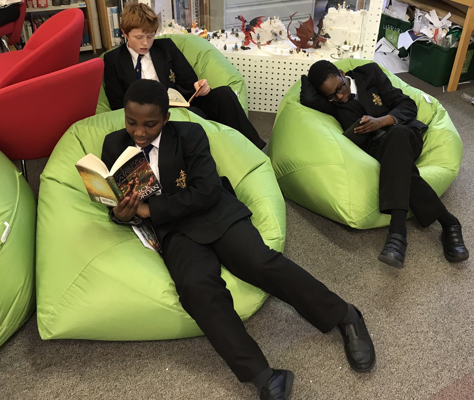 Bean bags for school library cheap