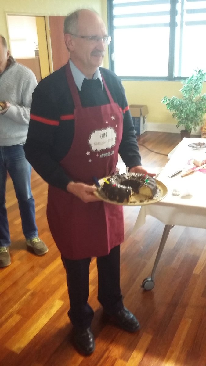 udsp37's tweet photo. #Raclette party et concours de #gateaux organisé par l'#APPSIS (Amicale des Personnels Permanents)
#Convivialite https://t.co/aYriVmxqxR