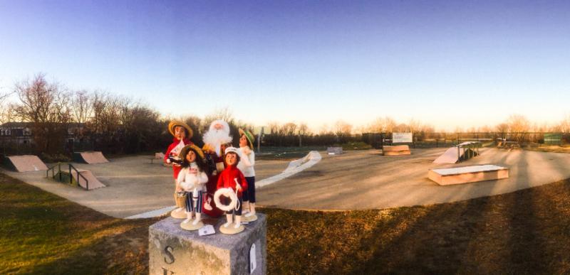 BlockIslandShop's tweet photo. Day 9 of our Holiday Contest! Do you know where our Byers' Choice Block Island Family has taken Block Island Santa today?#BlockIslandSanta #BlockIsland #BlockIslandTradingCompany #BlockIslandHolidayContest #BlockIslandShopping https://t.co/SszwXad9qr https://t.co/z6gq5r0jnx