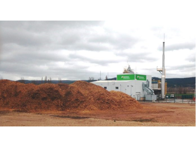 EXPOBIOMASA's tweet photo. La biomasa, firme candidata para sustituir a la nuclear en España. Ante la futura Ley de Cambio Climático y Transición Energética será la fuente renovable, 100% gestionable, que ha demostrado beneficios económicos, sociales y medioambientales al país.  https://t.co/lr641JdFxZ https://t.co/5qvdCdW03a